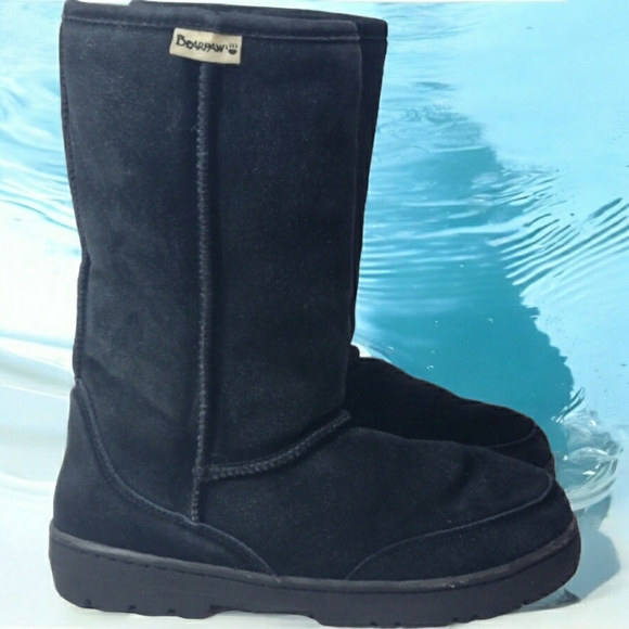Bear Paw women's size 9. 100% suede, fully lined, and rubber soles. - Picture 5 of 5